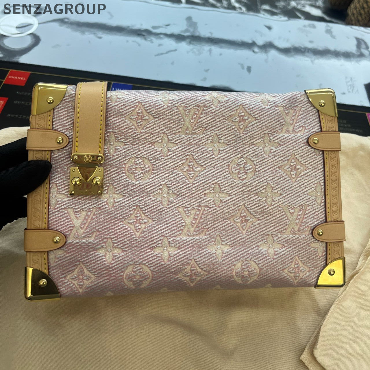 Louis Vuitton Monogram Box Bag Medium Pink Gold Shoulder Crossbody Classic Women