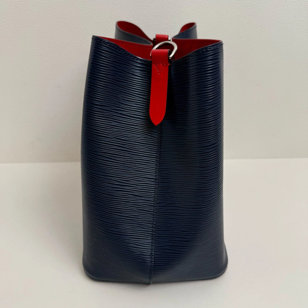 Louis Vuitton NeoNoe Epi Leather Drawstring Bucket Shoulder Crossbody Blue