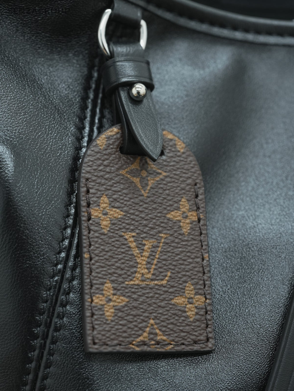 Louis Vuitton Carryall Cargo Vibe PM Chain Shoulder Bag Almost Brand NEW M24861