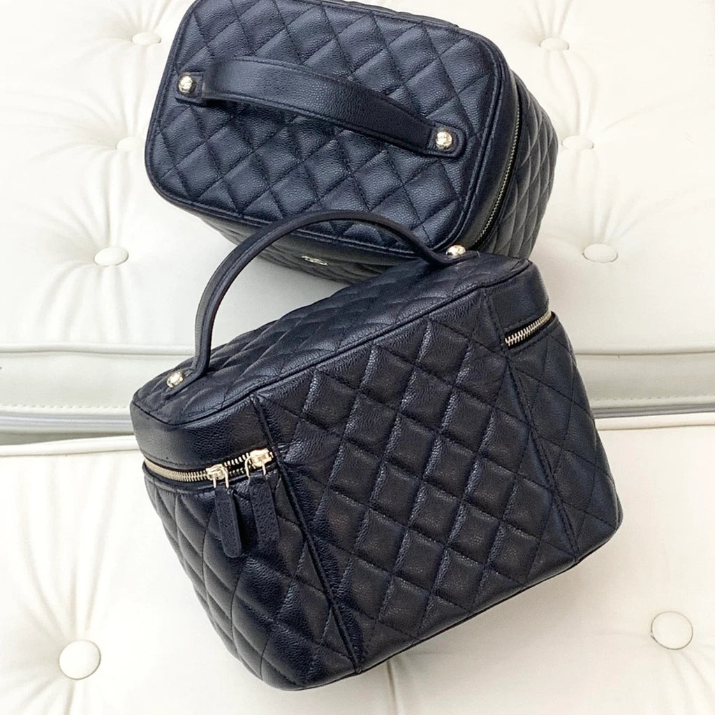 Chanel Vanity Black Gold Top Handle Excellent