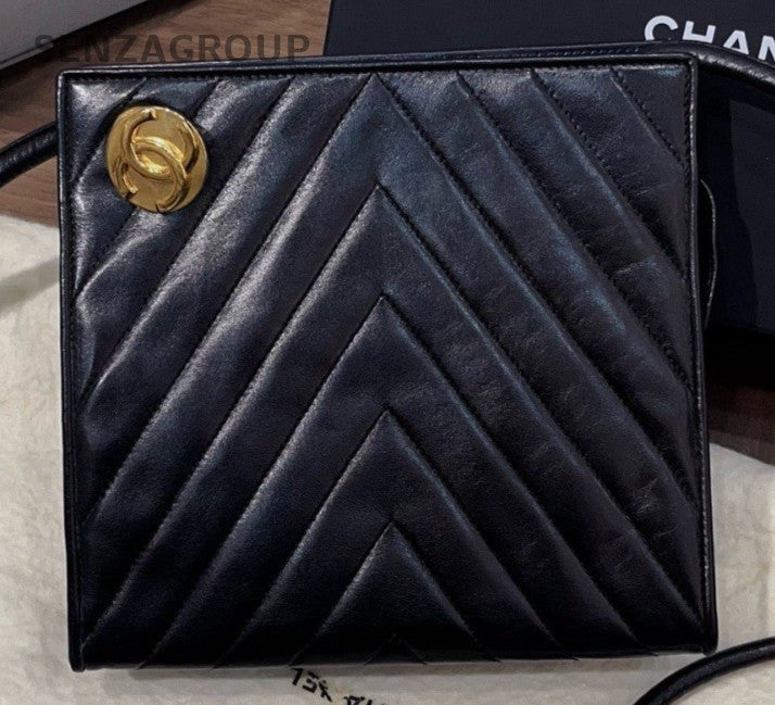Chanel Vintage 2Way Shoulder Bag Crossbody Black Gold Women Classic