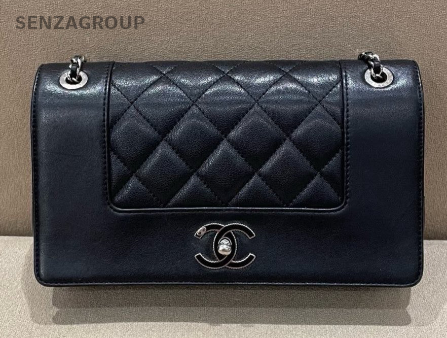 Chanel Classic Flap PM Chain Shoulder Bag Crossbody Black Silver Women Fashion
