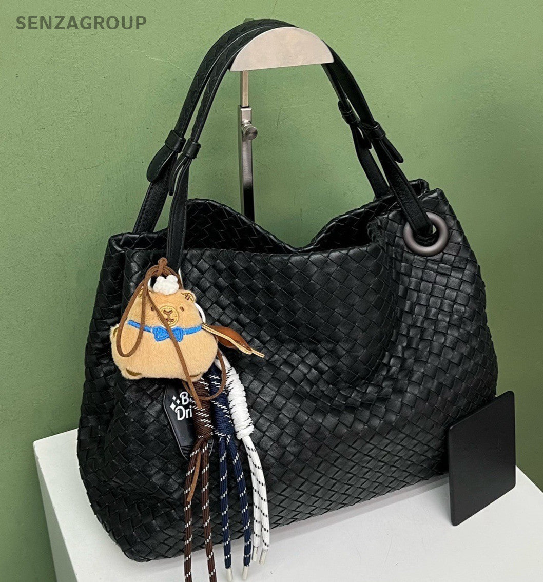 Bottega Veneta Intrecciato Shoulder Bag Black Used Women Classic Fashion