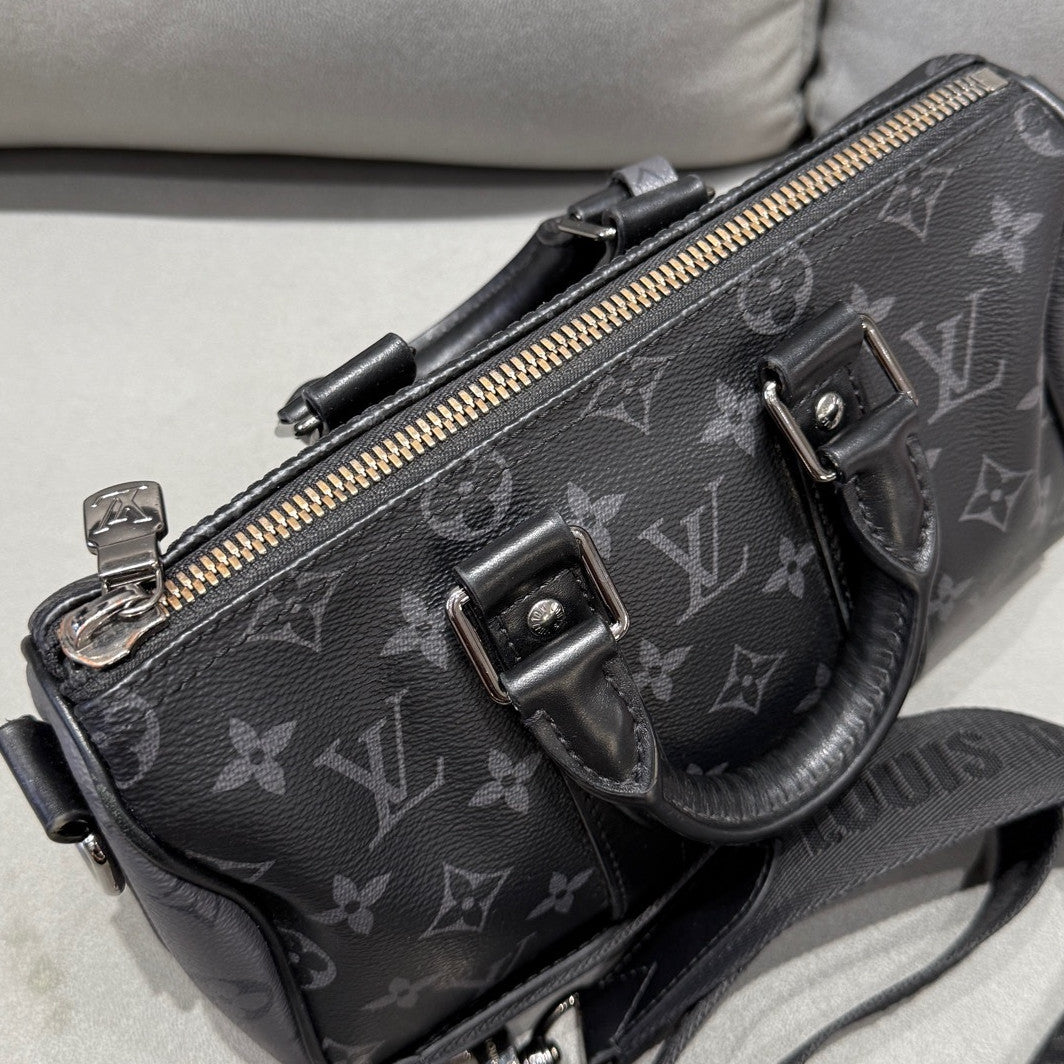 Louis Vuitton Keepall 25 Black Silver Hand Carry Shoulder Bag Unisex Classic