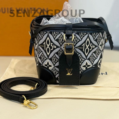Louis Vuitton Black Graffiti Print Shoulder Crossbody Bag Gold Hardware