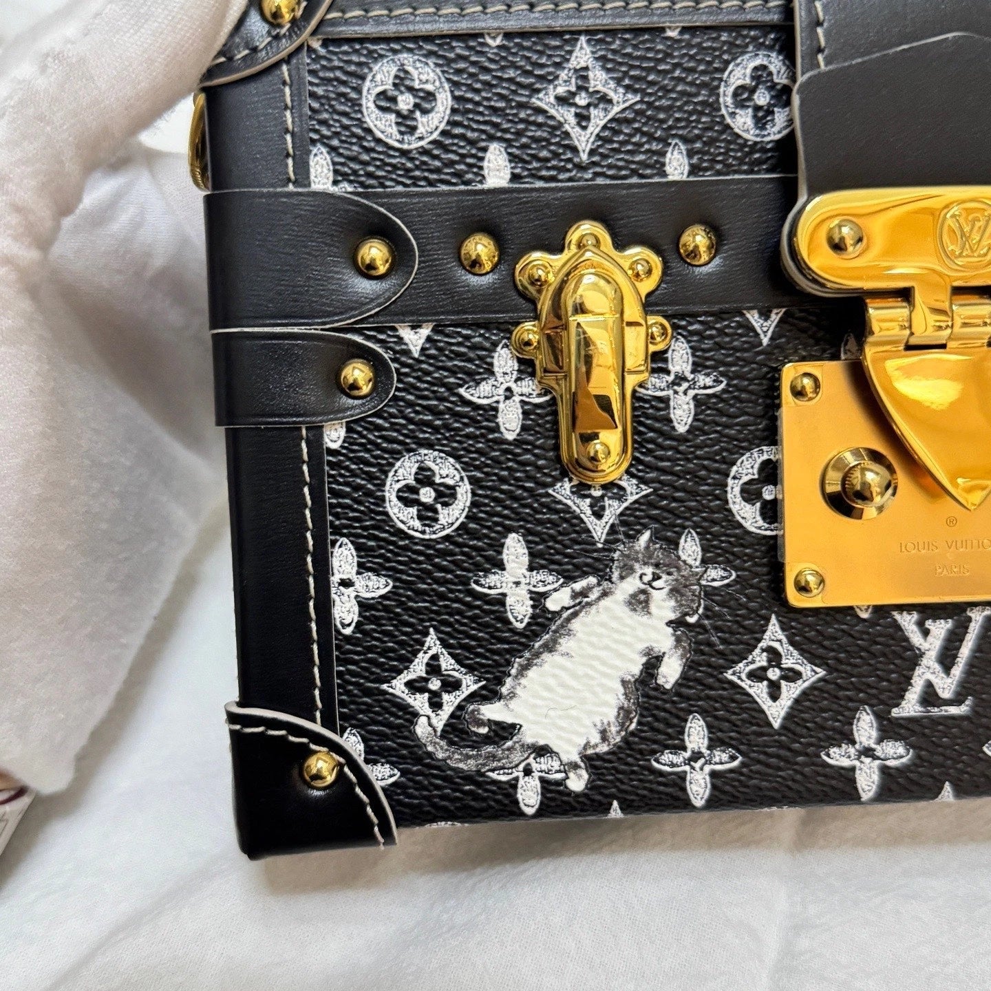 Excellent Louis Vuitton Petite Malle Monogram Black Shoulder Bag Crossbody GHW