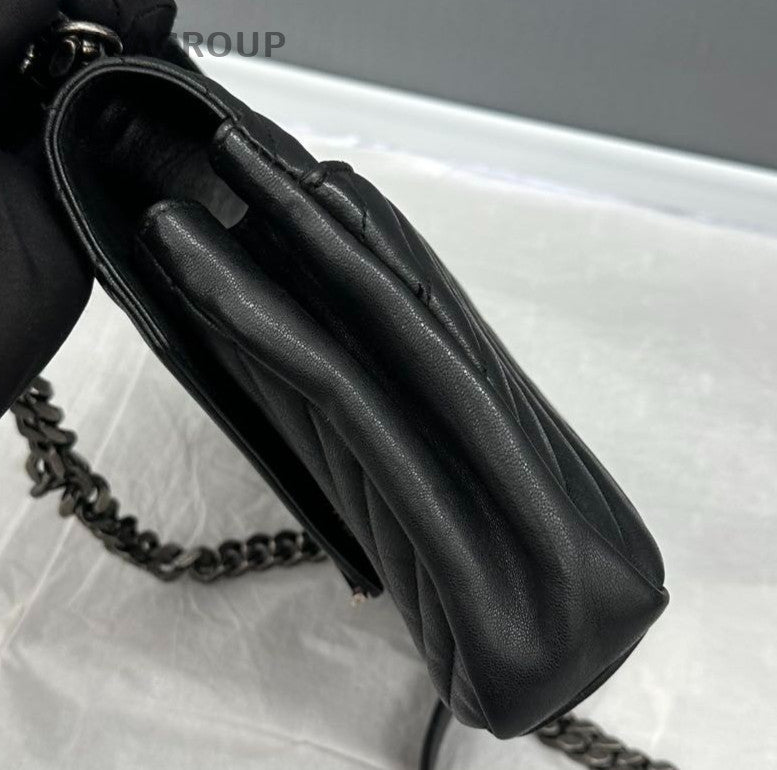 Saint Laurent College MM Calfskin Chain Crossbody Black Silver Women Classic