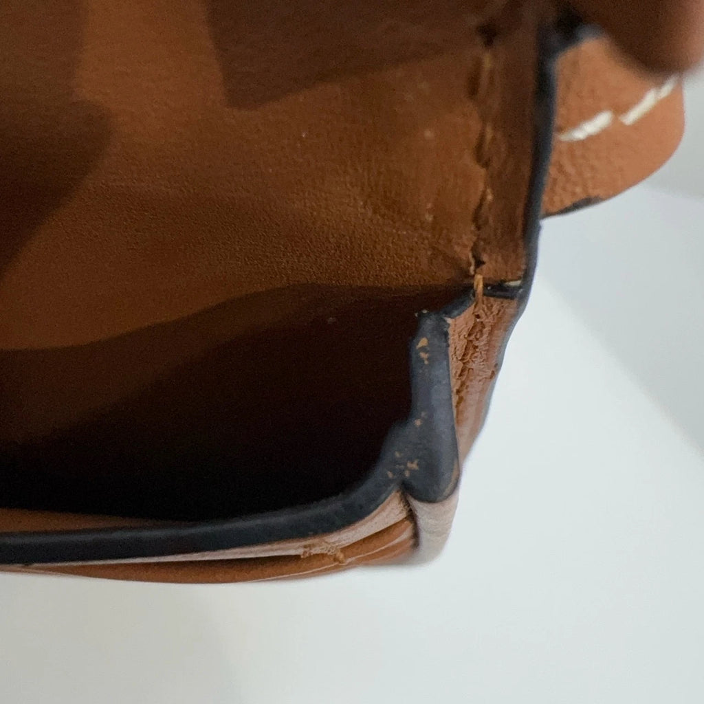 LOEWE Logo Embossed Solid Cowhide Portable Horseshoe Shoulder Crossbody