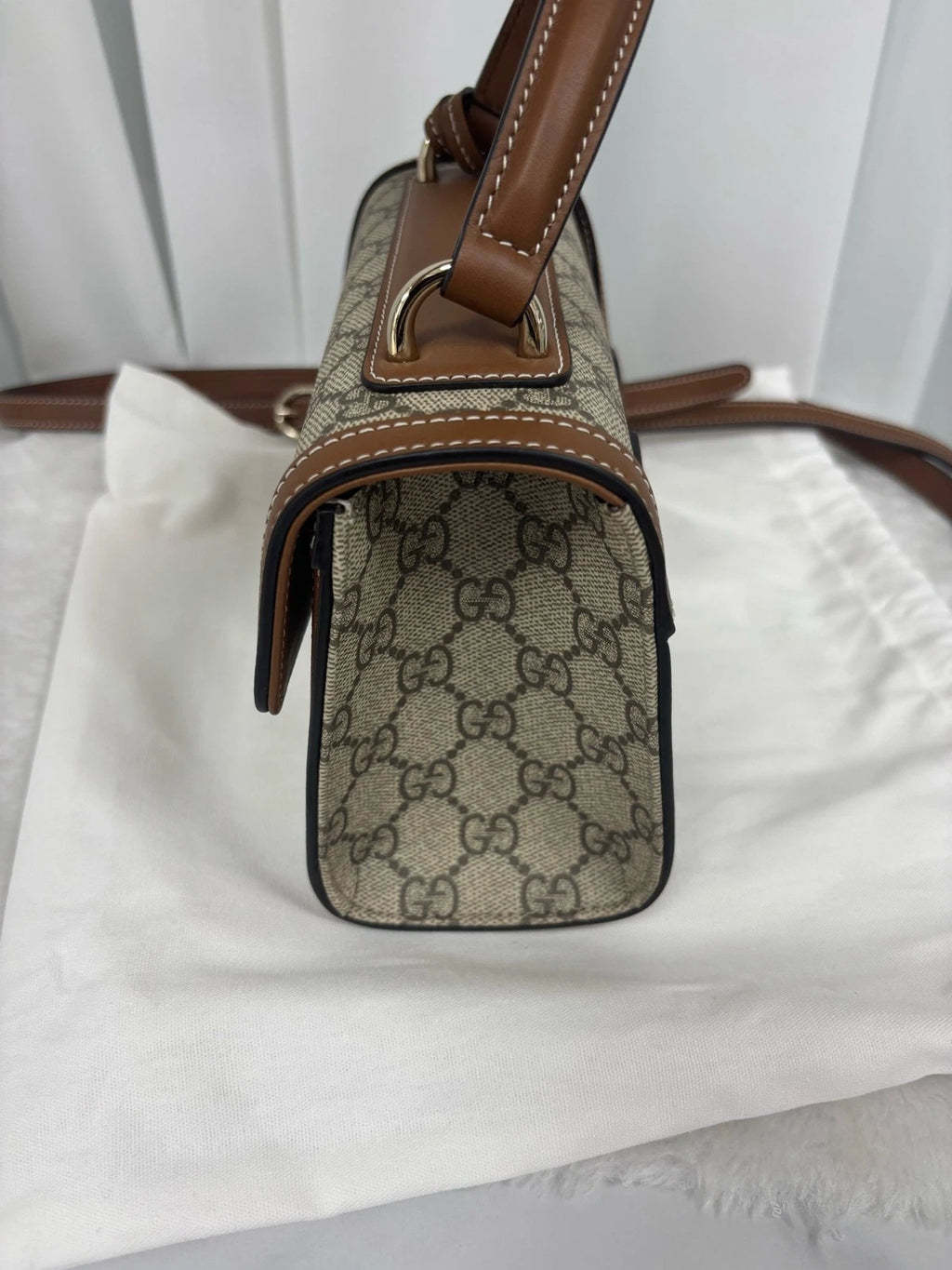 Authentic GUCCI Leather Top Handle Shoulder Bag For Women