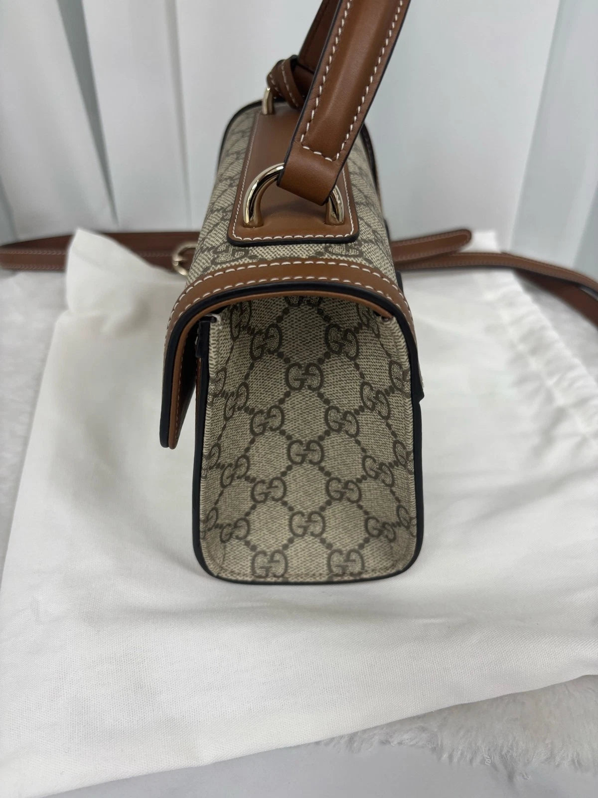 Authentic GUCCI Leather Top Handle Shoulder Bag For Women