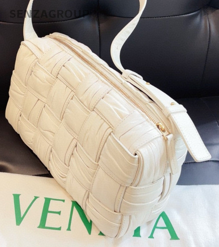 Bottega Veneta Cassette Shoulder Bag White Gold Used Women Classic Fashion