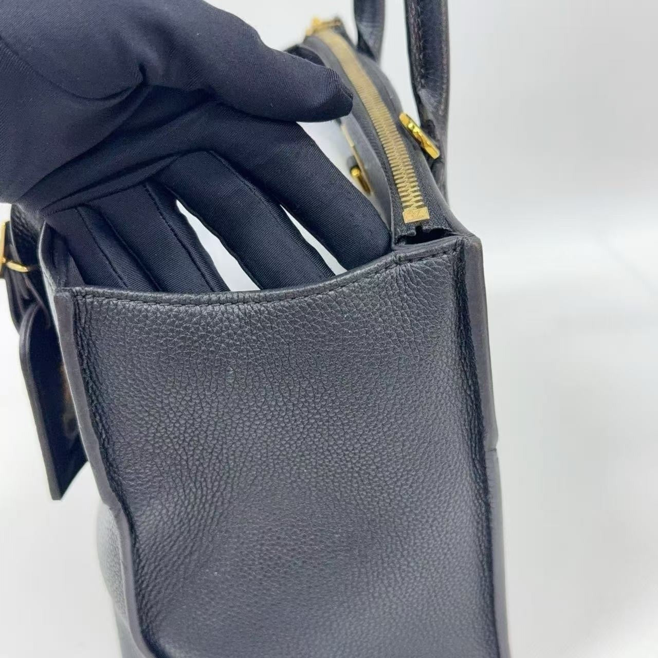 Louis Vuitton City Black Silver Zipper Handbag Women's Classic Fashion
