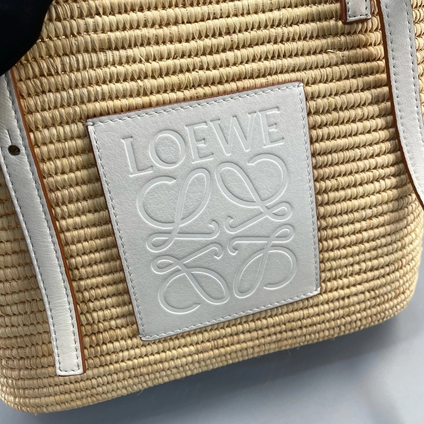 Loewe White Straw Shoulder Handbag for Women