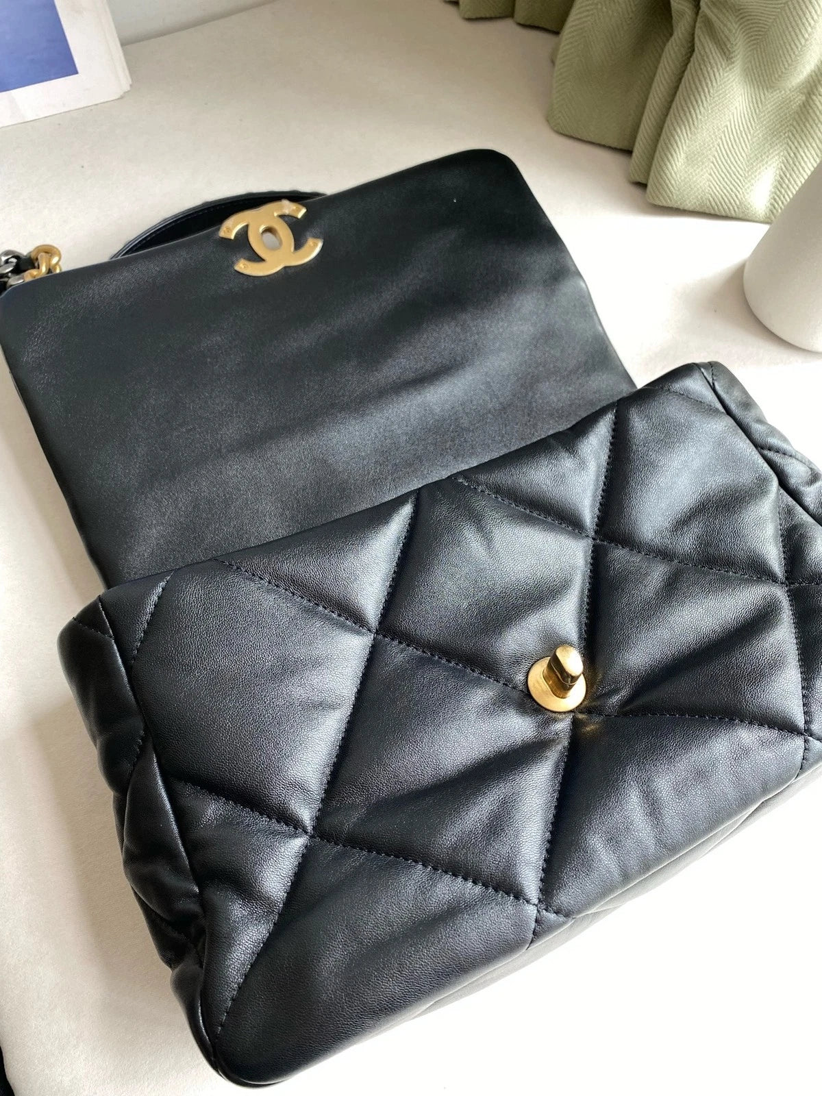 Chanel 19Bag Medium Black Gold Shoulder Crossbody Handbag For Women