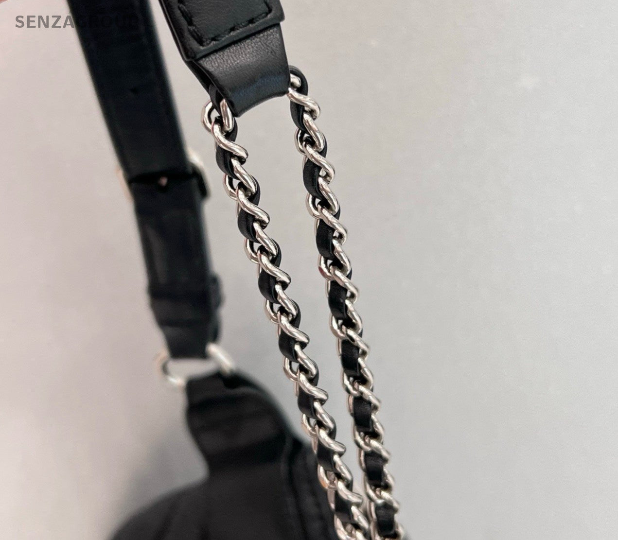Chanel Chevron Chain Crossbody Black Silver Used Women Classic Fashion