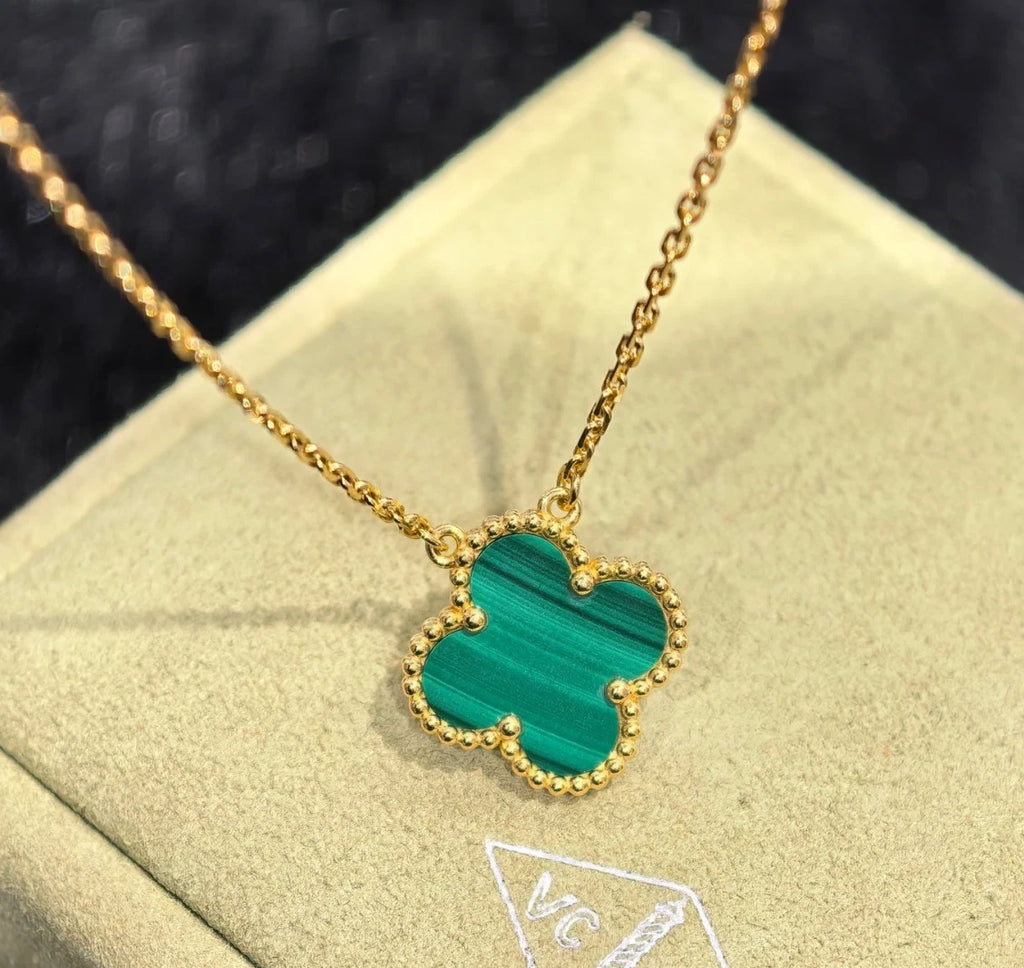 Van Cleef &amp; Arpels Vintage Alhambra Necklace Pendant 18K Yellow Gold Malachite