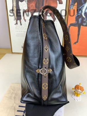 Louis Vuitton Carryall Vibe Shoulder Crossbody Bag Medium Size