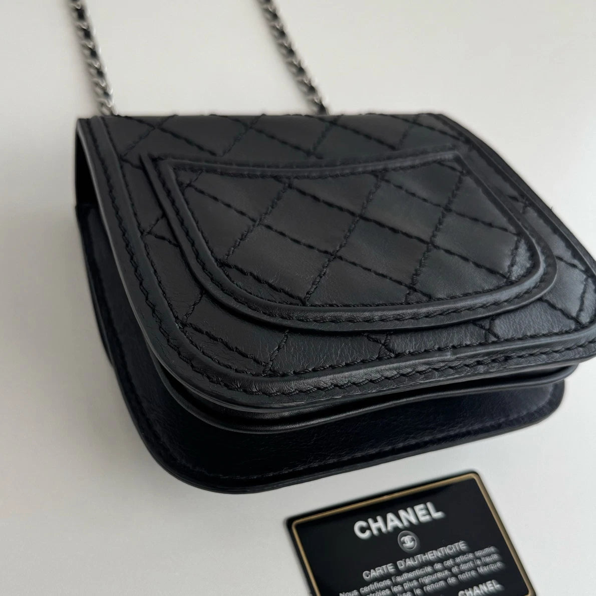 Chanel Diamond Calfskin Black Chain Shoulder Bag Crossbody Silver Hardware