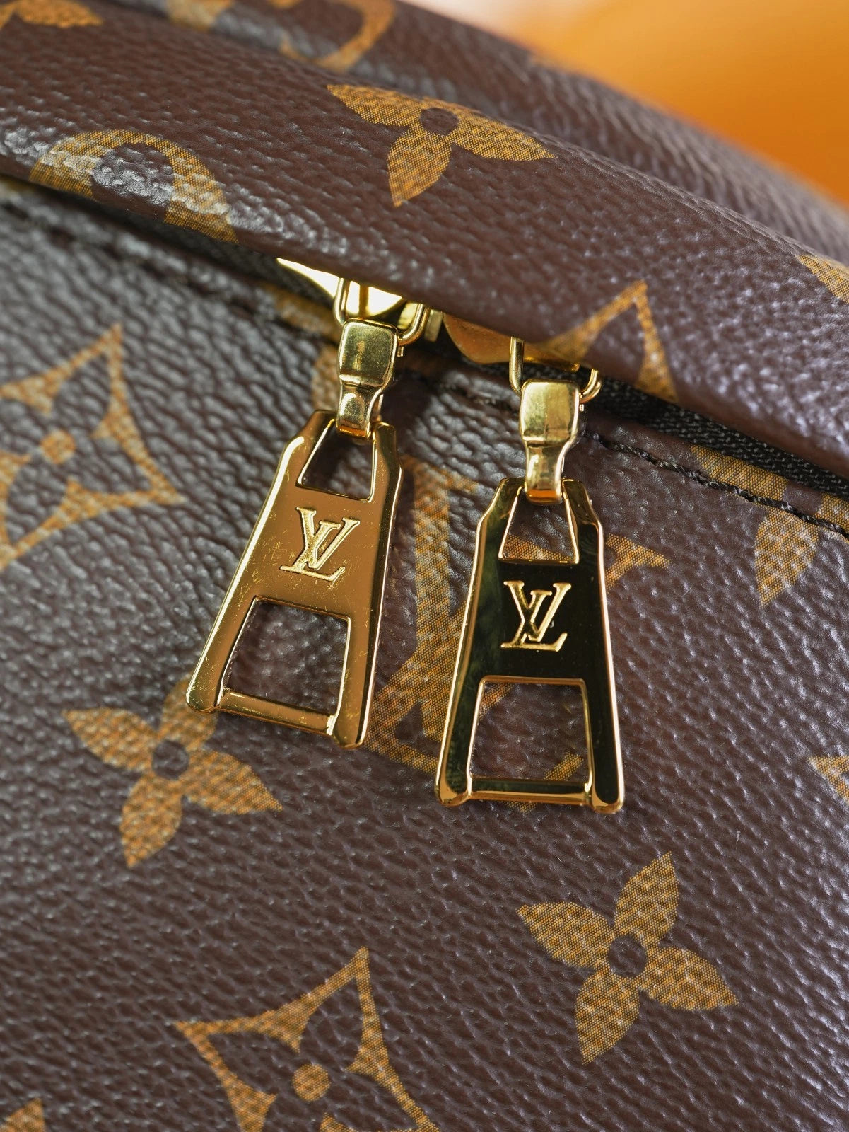Louis Vuitton Bumbag Monogram Canvas Crossbody Excellent