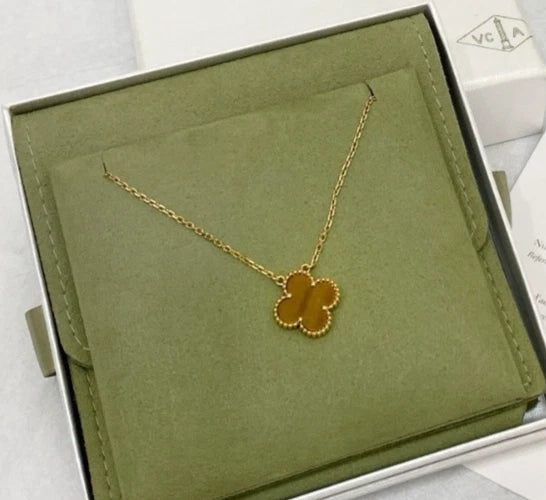 Van Cleef &amp; Arpels Vintage Alhambra Necklace 18K Yellow Gold Tiger's Eye Clover