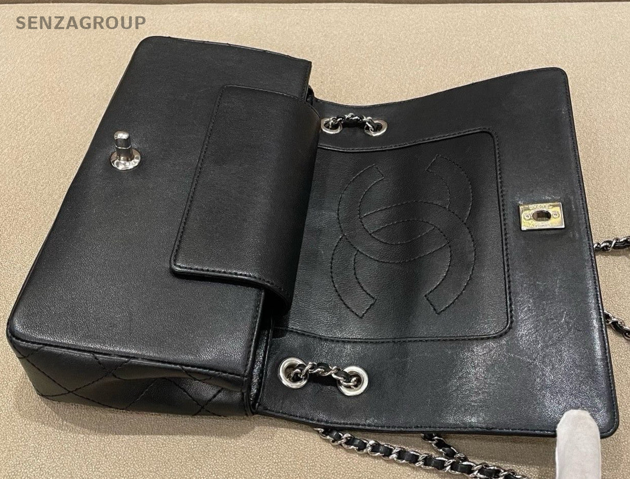 Chanel Classic Flap PM Chain Shoulder Bag Crossbody Black Silver Women Fashion
