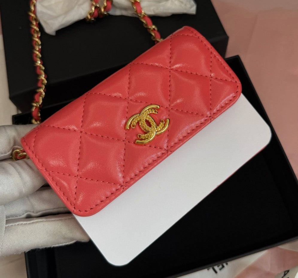 Chanel Diamond Chain Crossbody Red Gold Used Women Classic Fashion