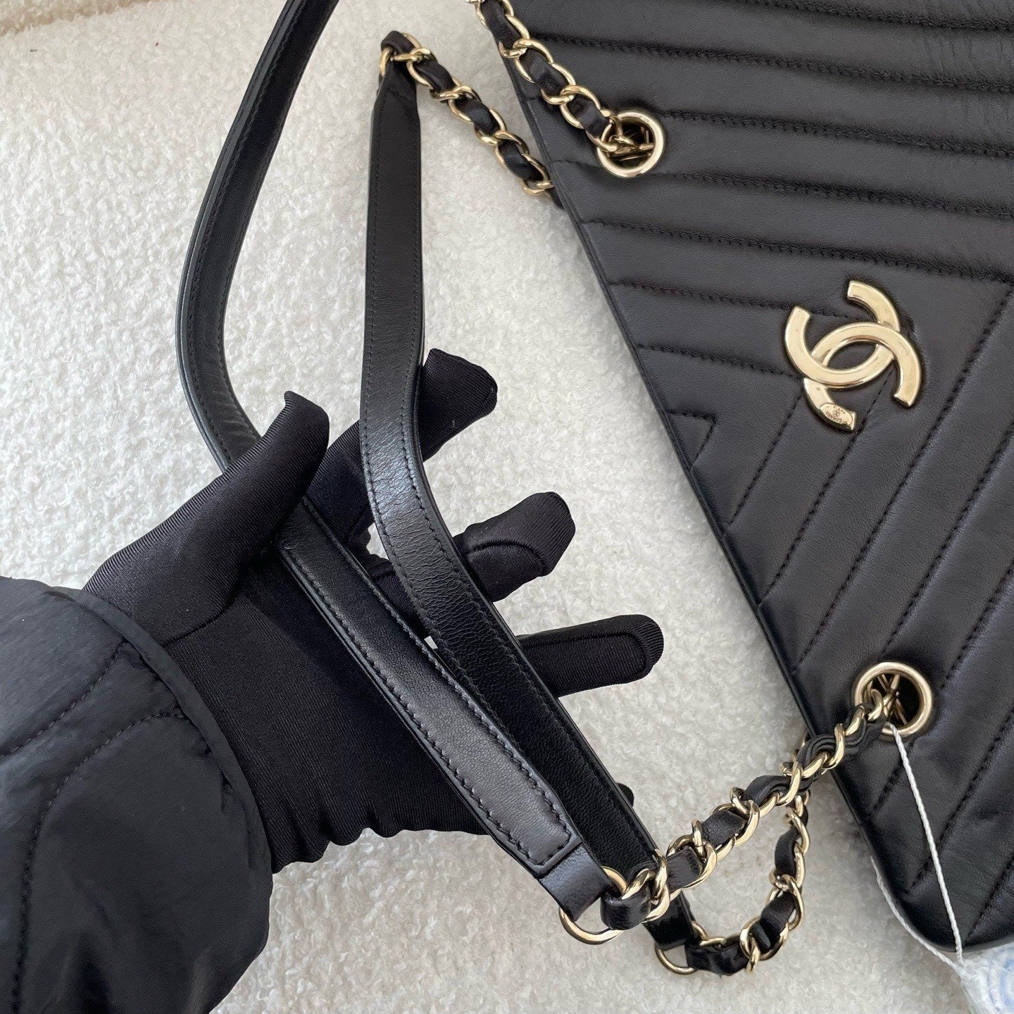Chanel Lambskin Tote Chain Shoulder Bag Black Gold Used Women Classic Fashion