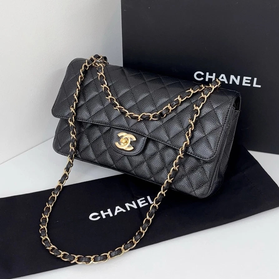 Excellent Chanel Classic Flap MM Gold Chain Black Diamond Shoulder Bag Crossbody
