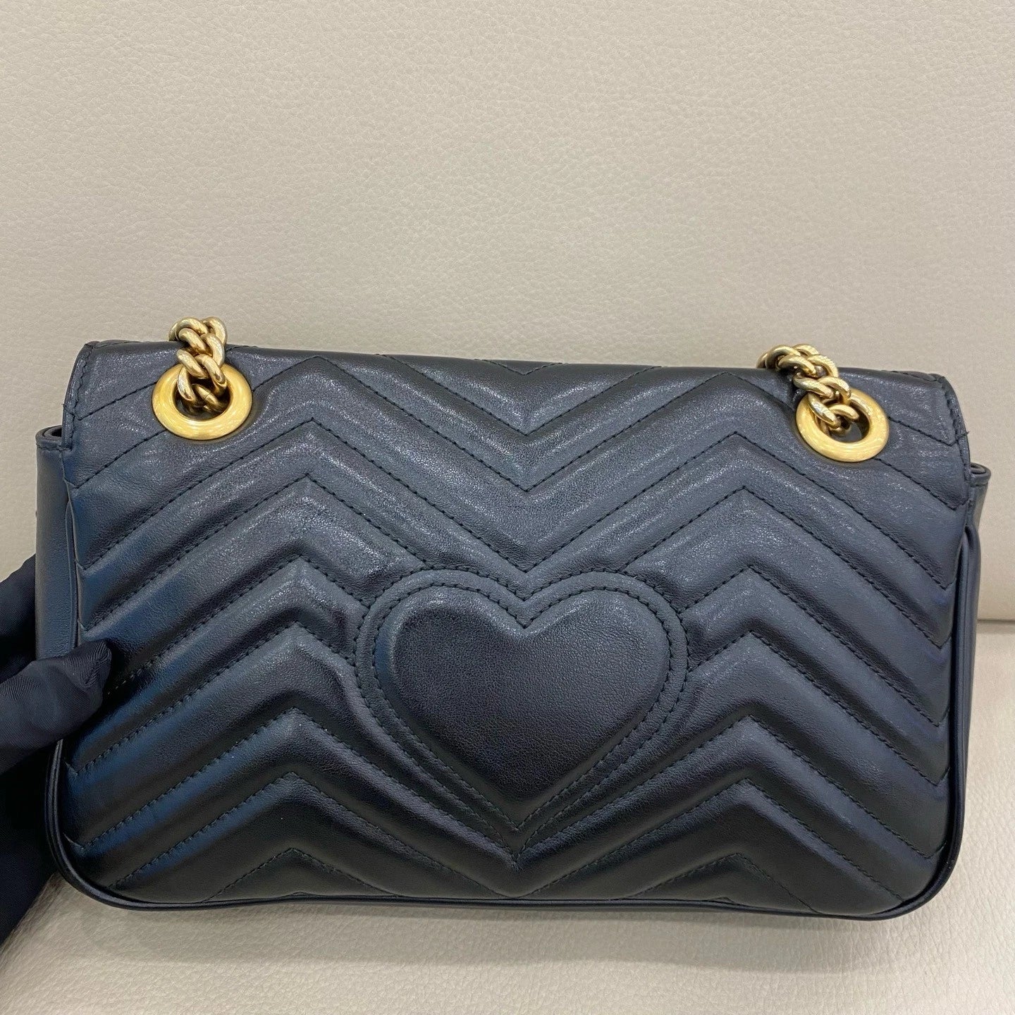 GUCCI Marmont 26 Medium Calfskin Black Gold Shoulder Bag Women