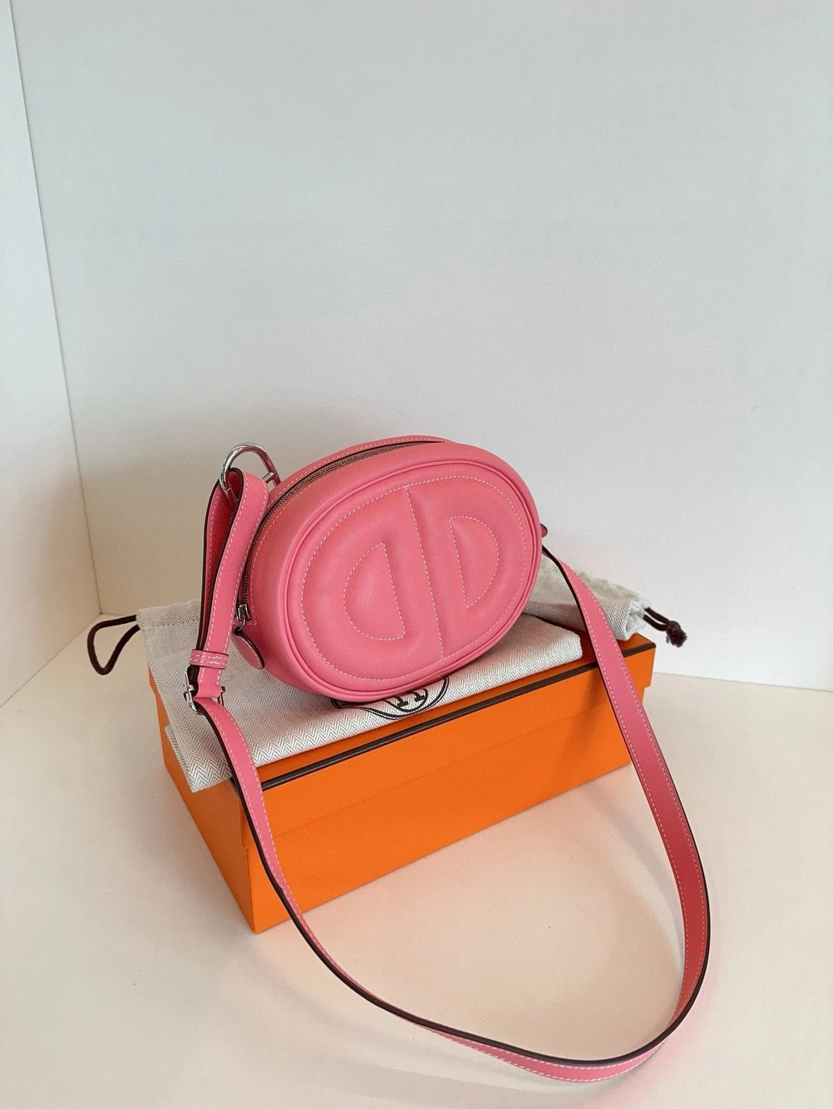 Hermes Loop Leather Pink Shoulder Bag Excellent