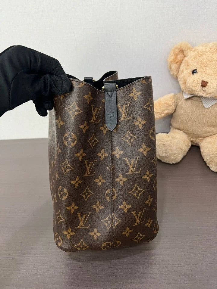 Authentic Louis Vuitton Black Bucket Bag For Women