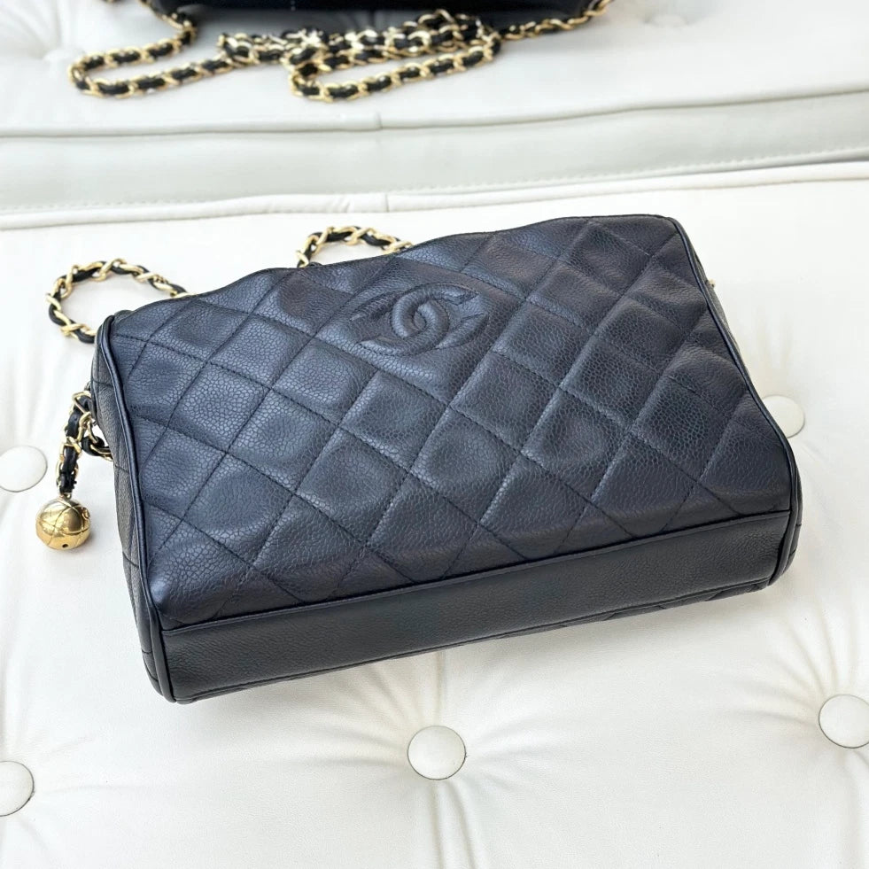 Chanel Vintage Calfskin Chain Diamond Shoulder Bag Black Gold Women S