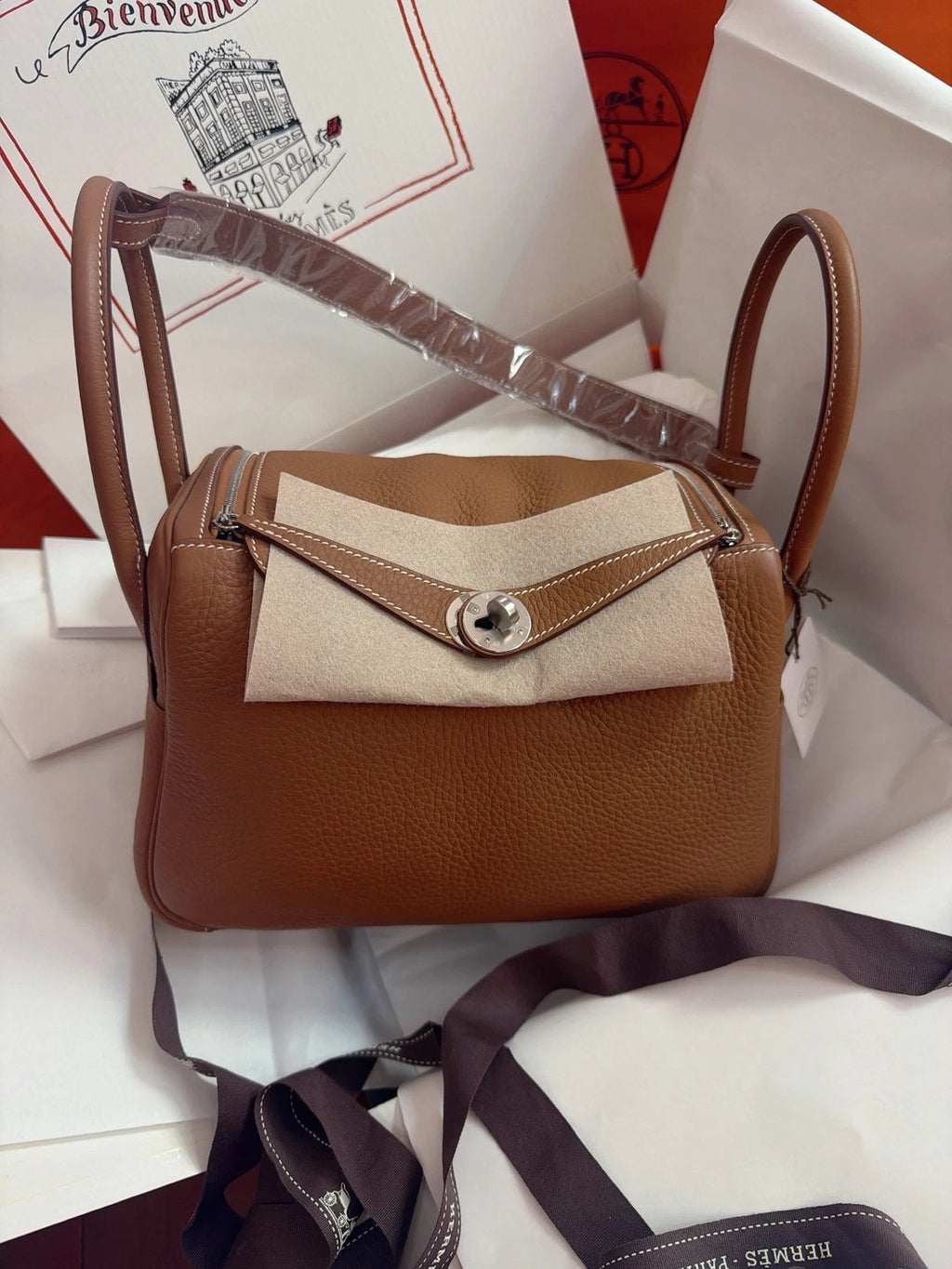 New Hermes Lindy26 Togo Leather Brown Handbag Shoulder Bag Silver Hardware