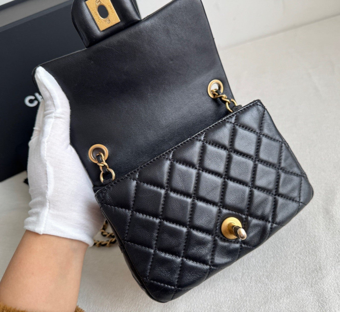 Chanel Classic Flap Lambskin Chain Shoulder Bag Crossbody Black Gold Women