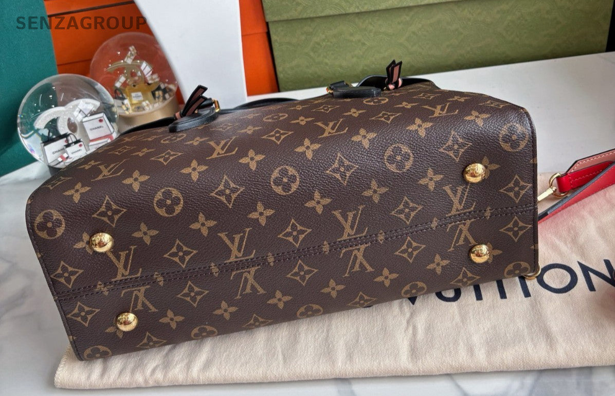 Louis Vuitton Tuileries Besace Monogram Red Shoulder handbag 2WAY