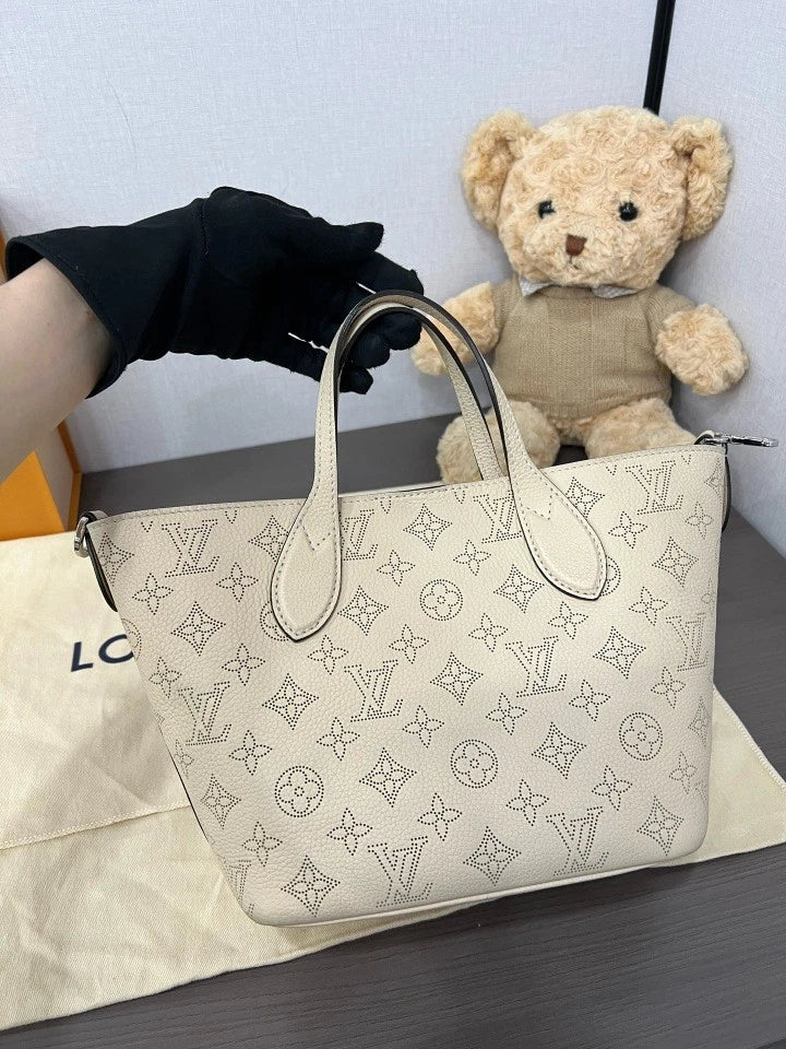 Louis Vuitton Blossom Women's Handbag Shoulder Bag