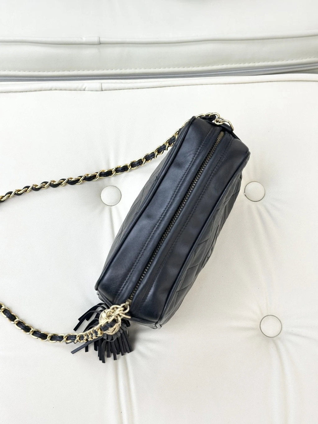 Chanel Vintage Lambskin Chain Shoulder Crossbody Bag Black Gold Hardware Women S