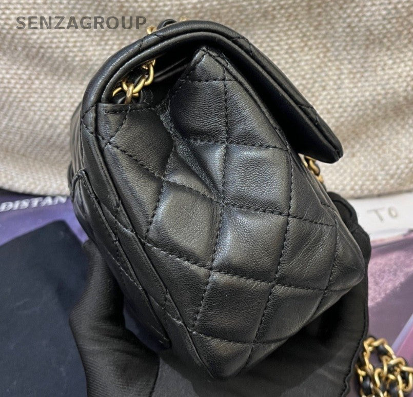 Chanel Classic Flap Lambskin Chain Shoulder Bag Crossbody Black Gold Women
