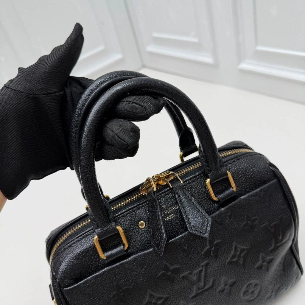 Louis Vuitton Speedy 20 Black Crossbody Top Handle Excellent
