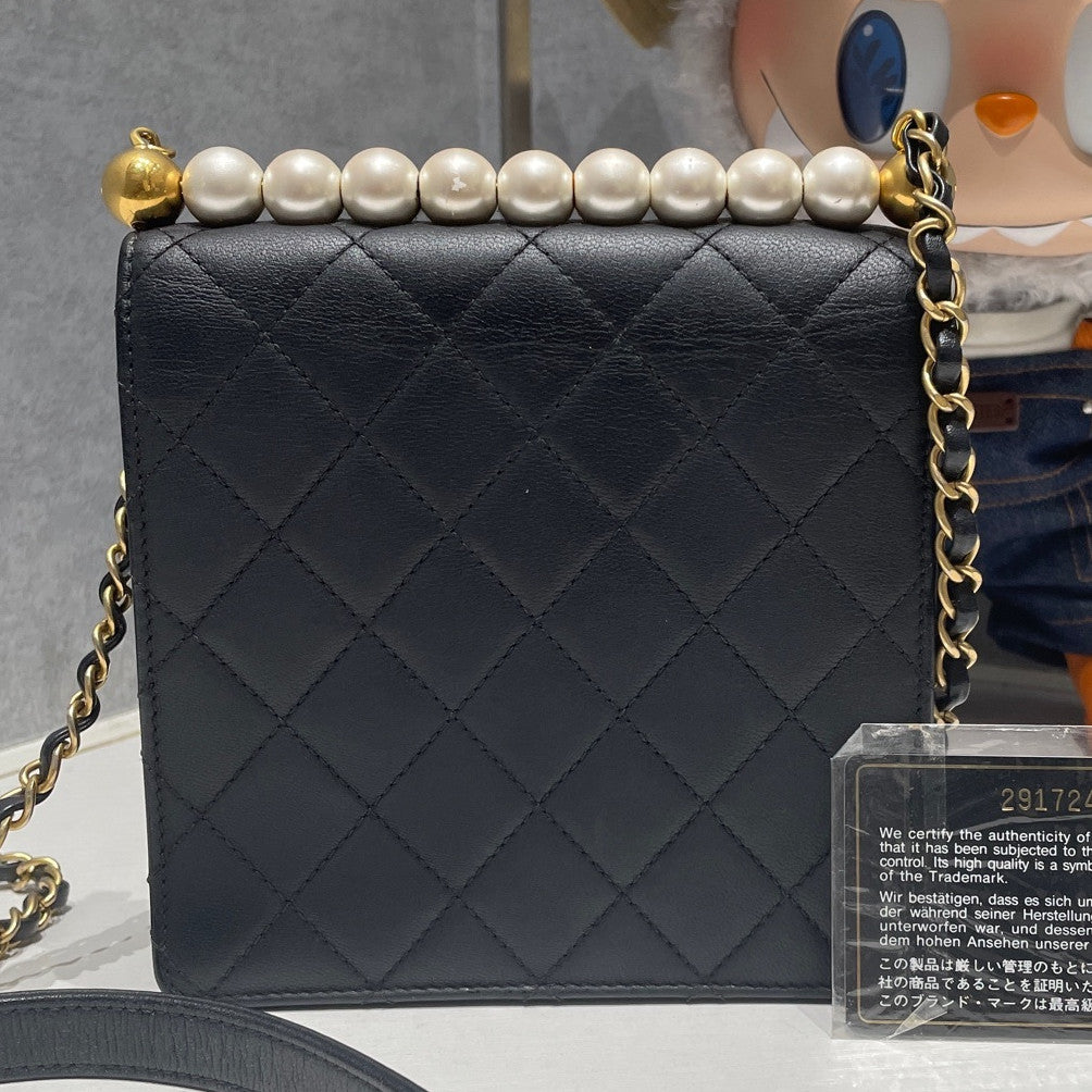 Chanel Black Gold Pearl Chain Shoulder Crossbody Bag Classic Quilted