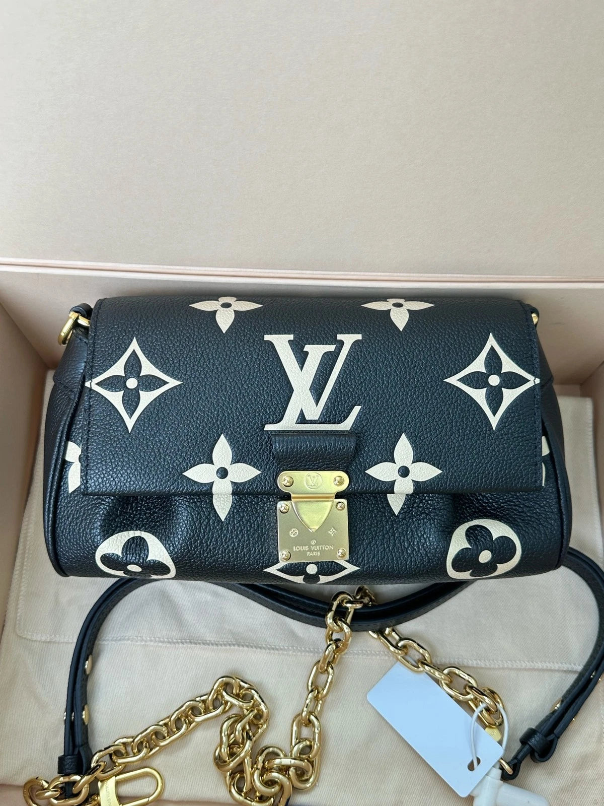 Louis Vuitton Black White Leather Cloud Shoulder Bag For Women