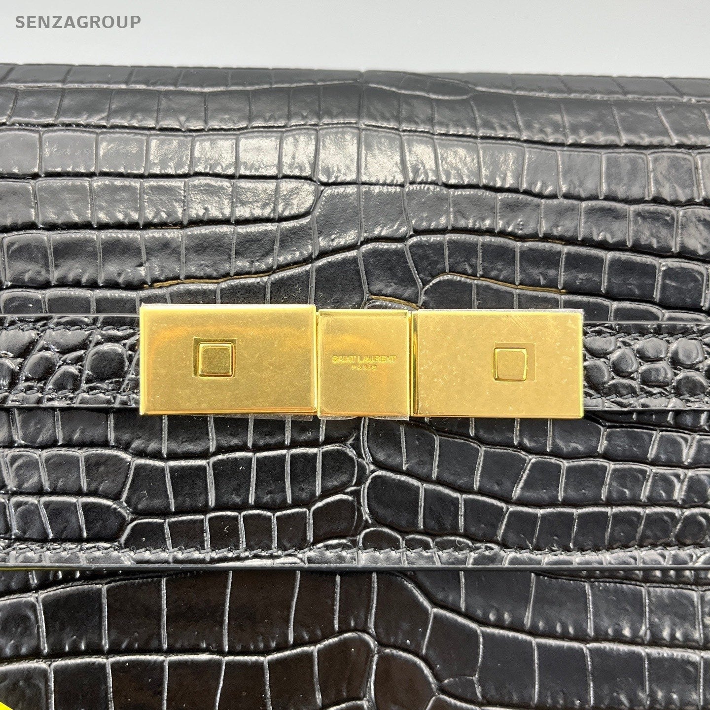 Saint Laurent Manhattan MM Shoulder Bag Crossbody Black Gold Women Classic