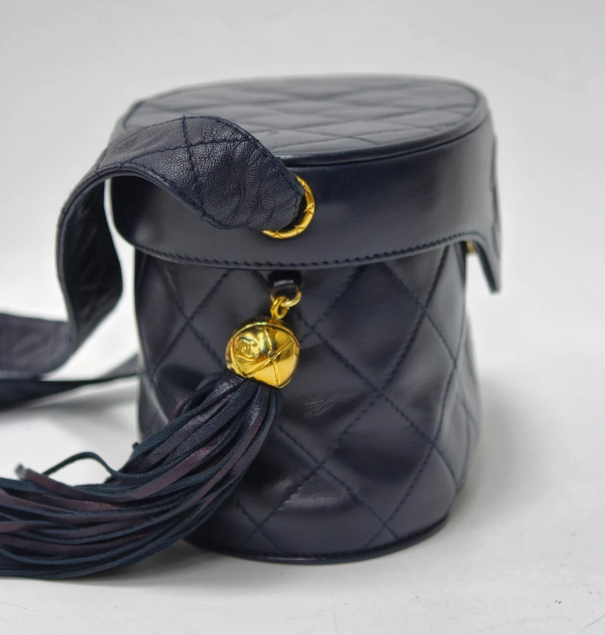 Chanel Diamond Vintage Tassel Vanity Case Shoulder Bag Crossbody Black Women