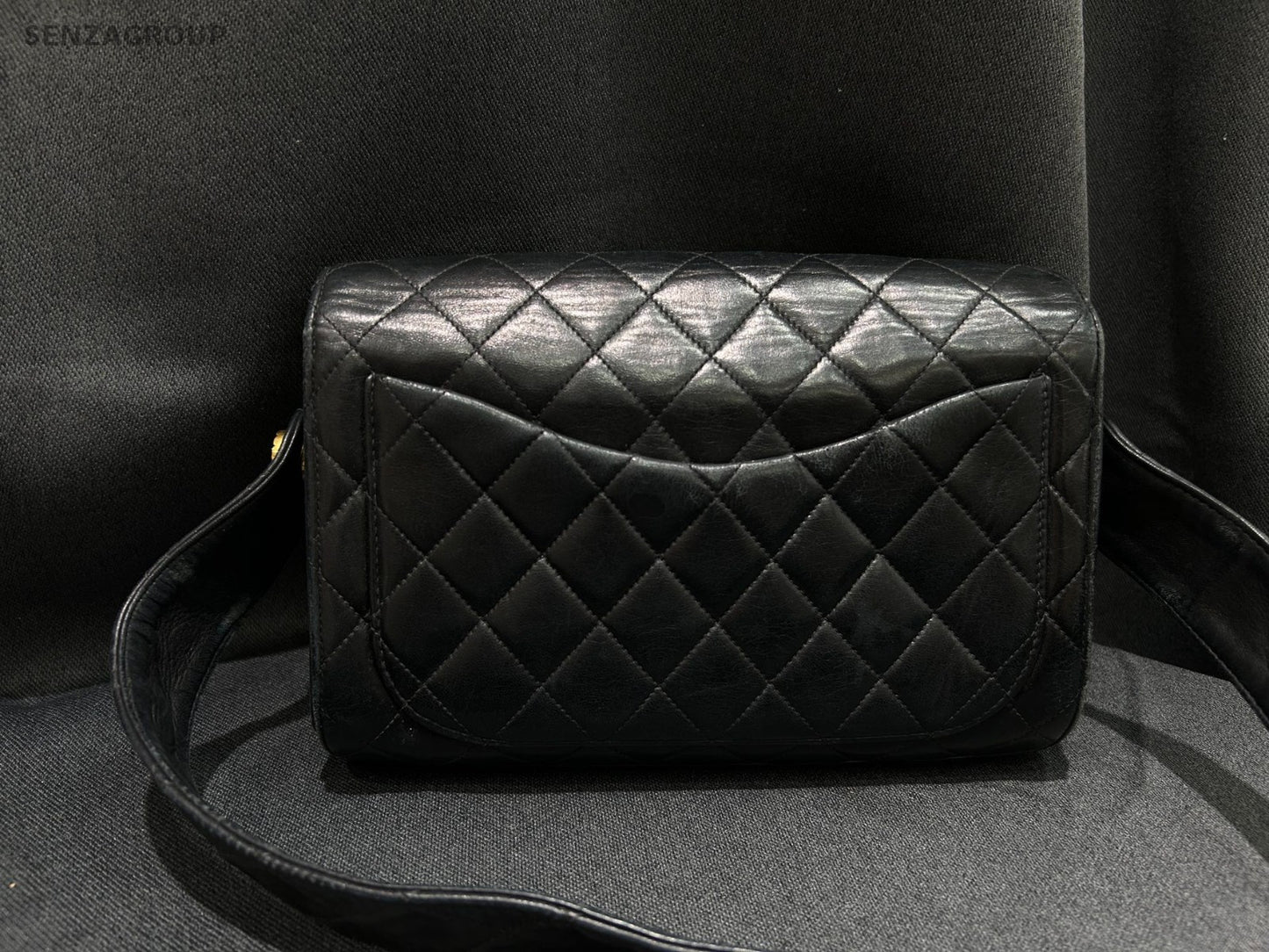 CHANEL Classic Diamond pattern Shoulder bag Crossbody Black gold Vintage