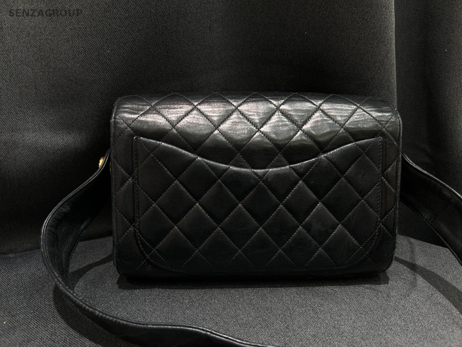 CHANEL Classic Diamond pattern Shoulder bag Crossbody Black gold Vintage