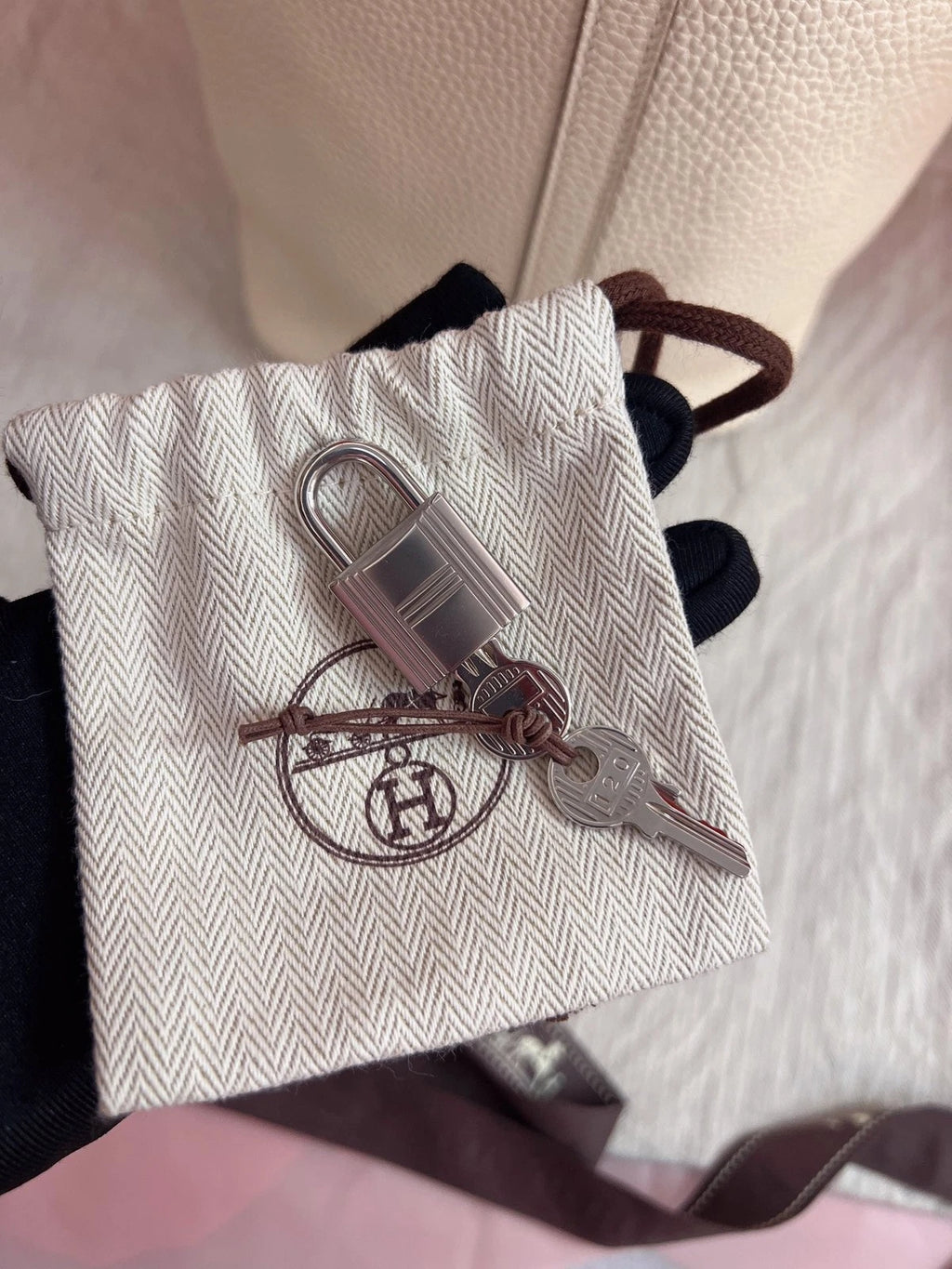 Hermès Picotin Lock 22 Cabas Picotin Bucket Bag Handbag Nata Cream White