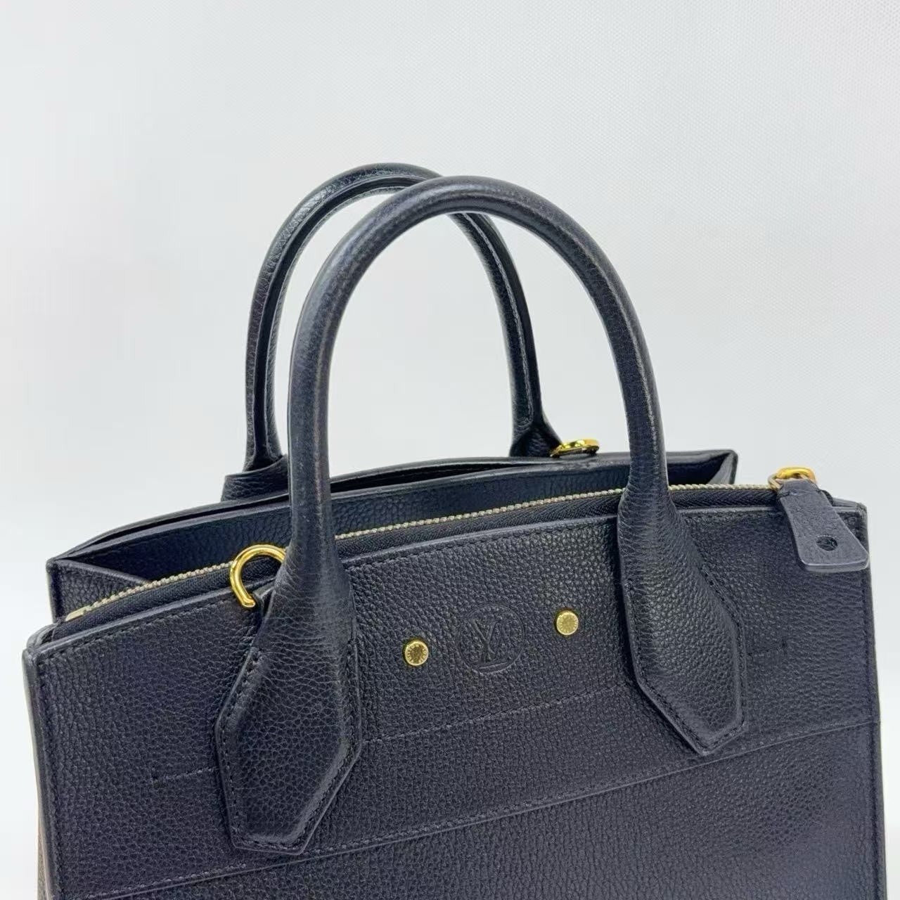 Louis Vuitton City Black Silver Zipper Handbag Women's Classic Fashion