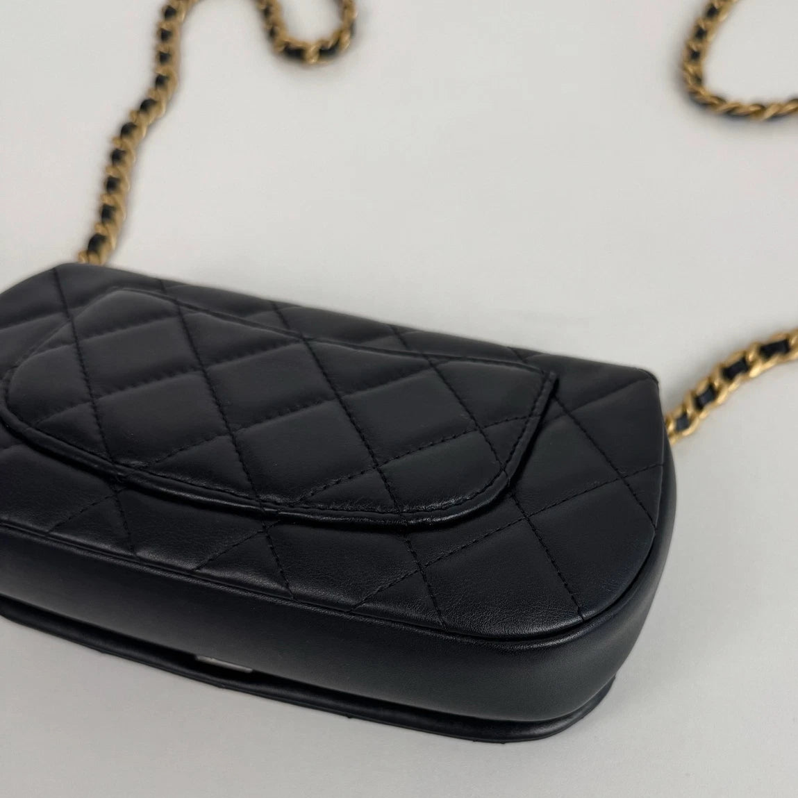 Chanel Diamond Chain Mini Shoulder Bag Black Gold Used Women Classic