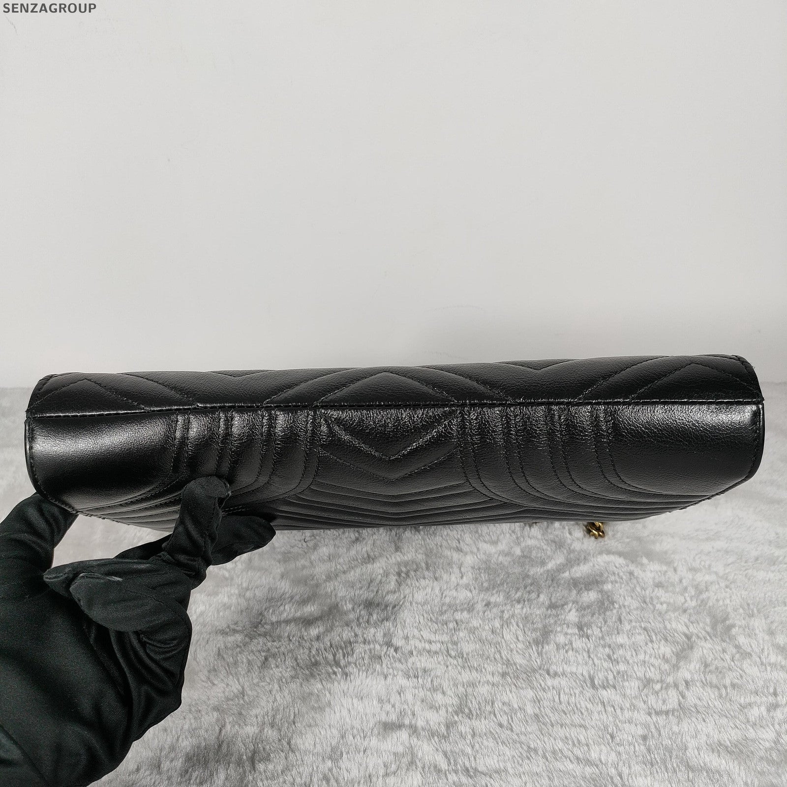 Gucci Marmont Matelassé Chain Shoulder Bag in Black Gold