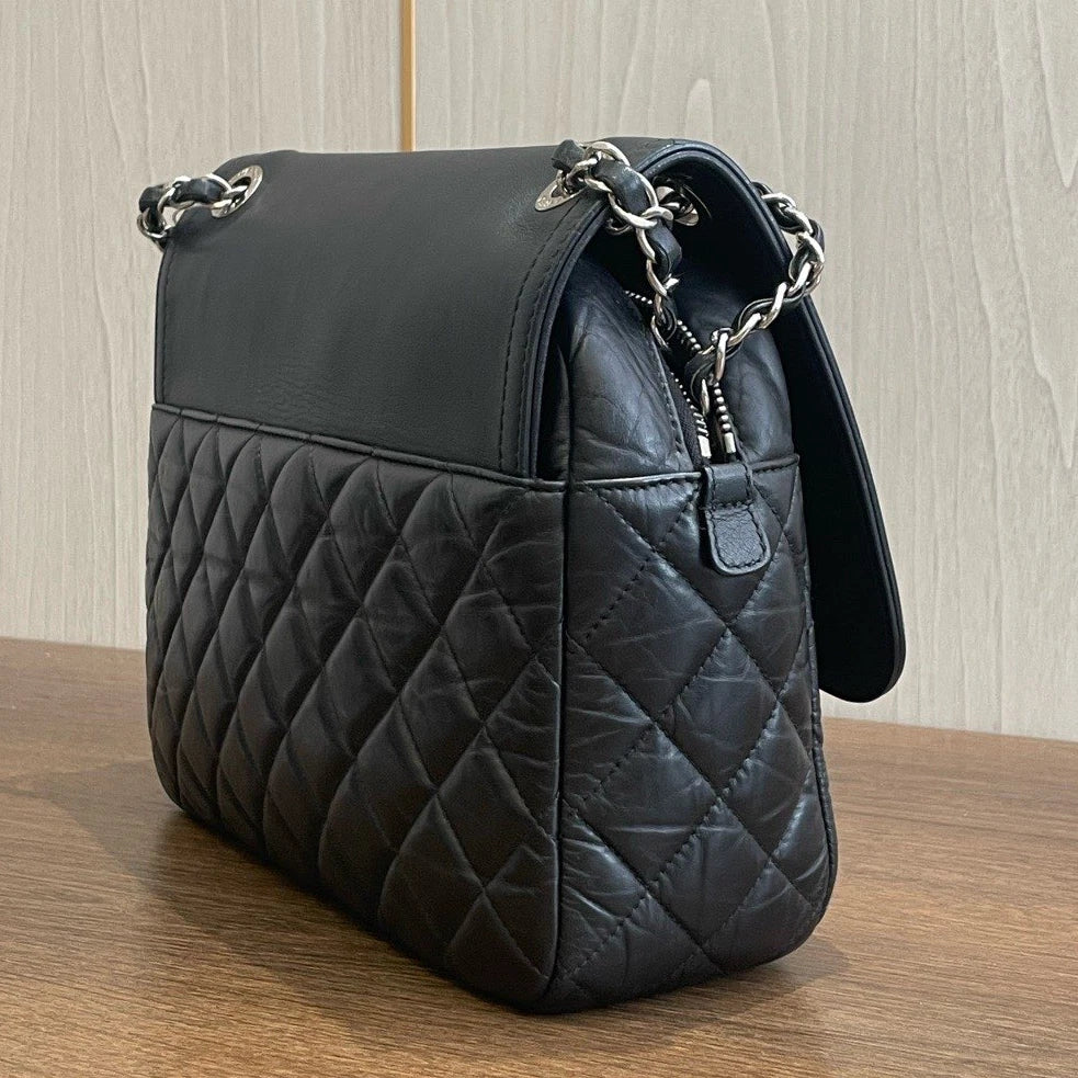 Chanel Classic Flap Silver Chain Black Shoulder Bag Crossbody Diamond Turnlock